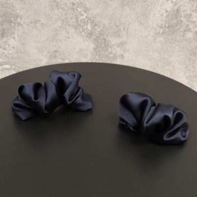 Šilko plaukų segtukas (tams. mėlynos sp.)